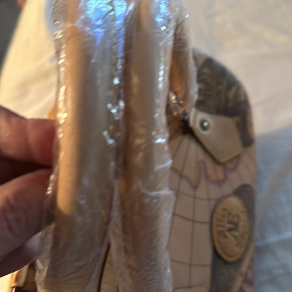 Allan Edward world map satchel new some marks see photos I pointed out. NWT - Picture 9 of 14